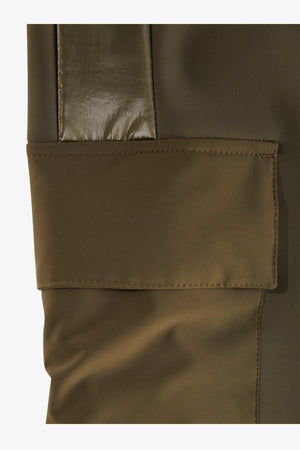 Skihose mit Metallic-Akzenten 06
